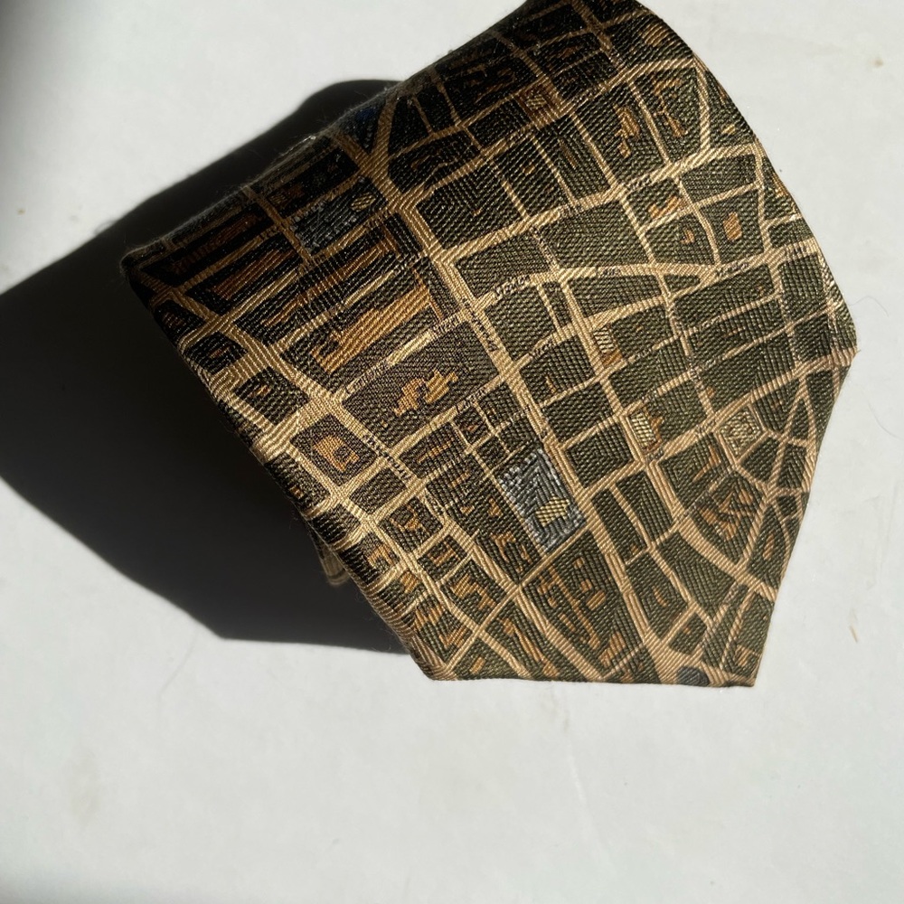 CIVITAS Josh Bach 100% silk New York 1852 street map Gold and Black Men's Tie